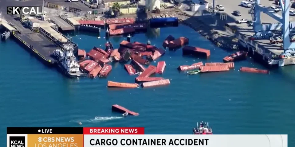 Breaking News! Nearly 70 Containers Fell Into The Sea At The Port Of Los Angeles! They Were Once Docked At Yantian Port!